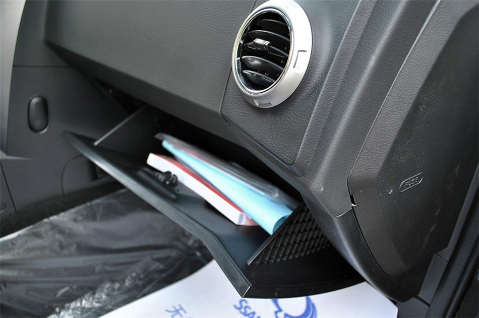 2011款爱腾2.3L自动汽油四驱豪华导航版