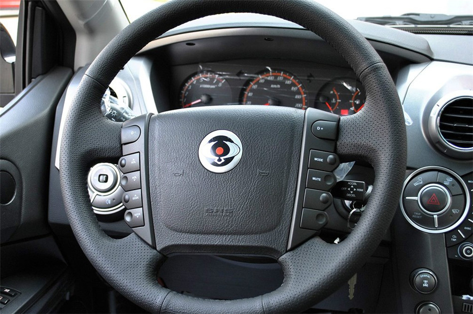 2011款爱腾2.3L自动汽油四驱豪华导航版