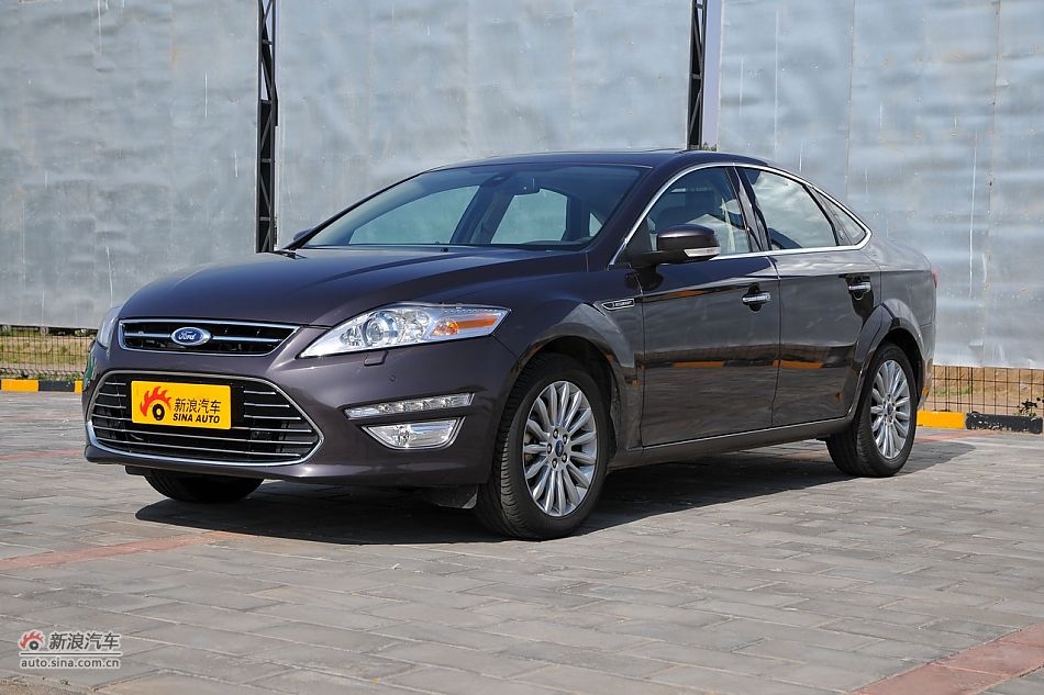 2011款蒙迪欧致胜外观