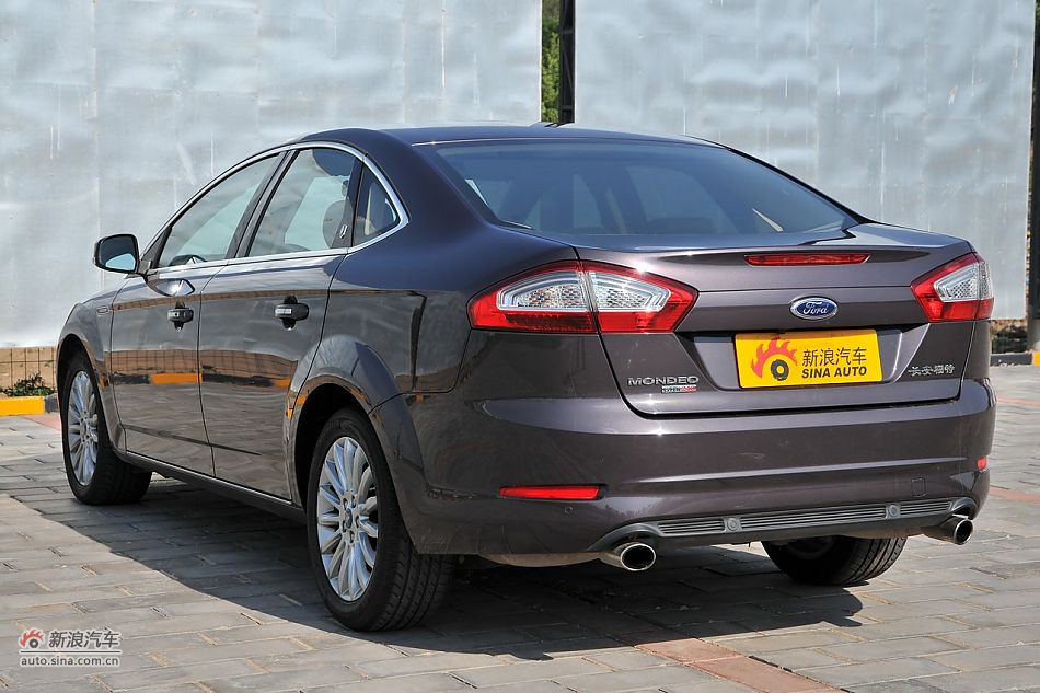 2011款蒙迪欧致胜外观