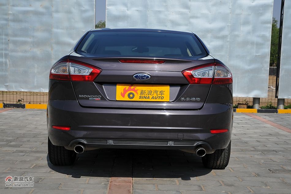 2011款蒙迪欧致胜外观