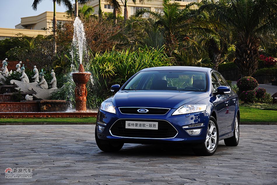 2011款蒙迪欧致胜外观