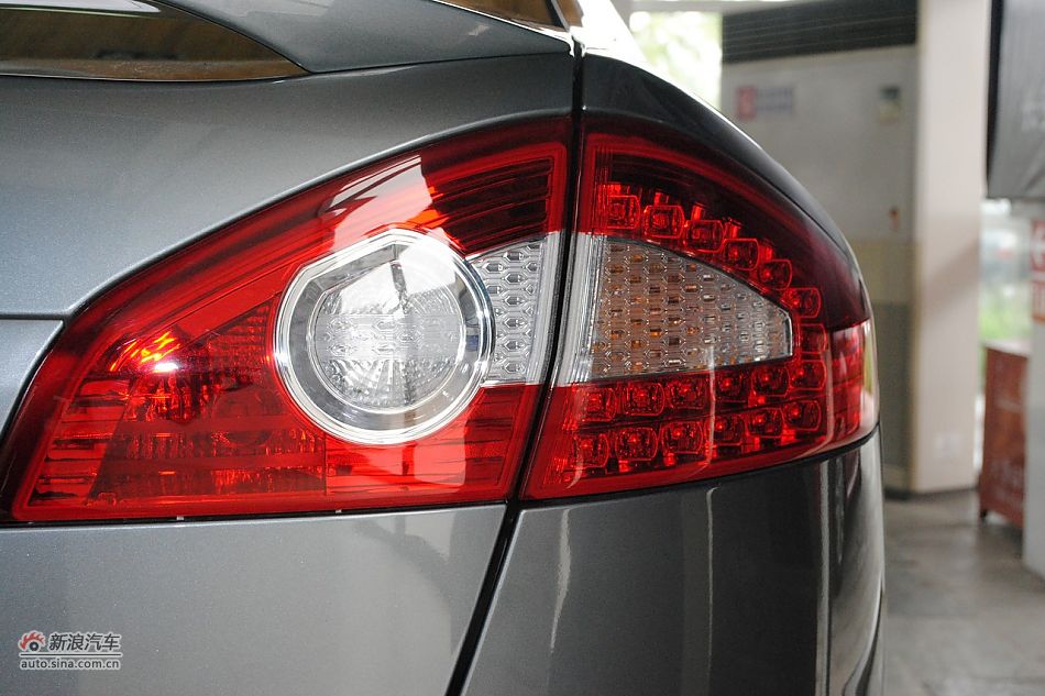 车辆外观及细节