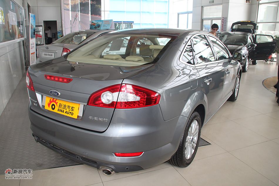 车辆外观及细节