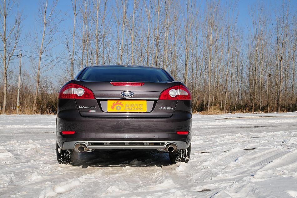 2010款蒙迪欧致胜致胜至尊型外观