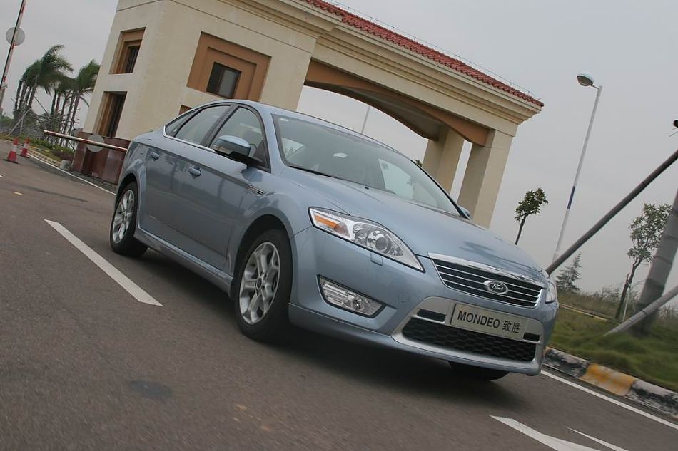 图为蒙迪欧致胜外观及细节