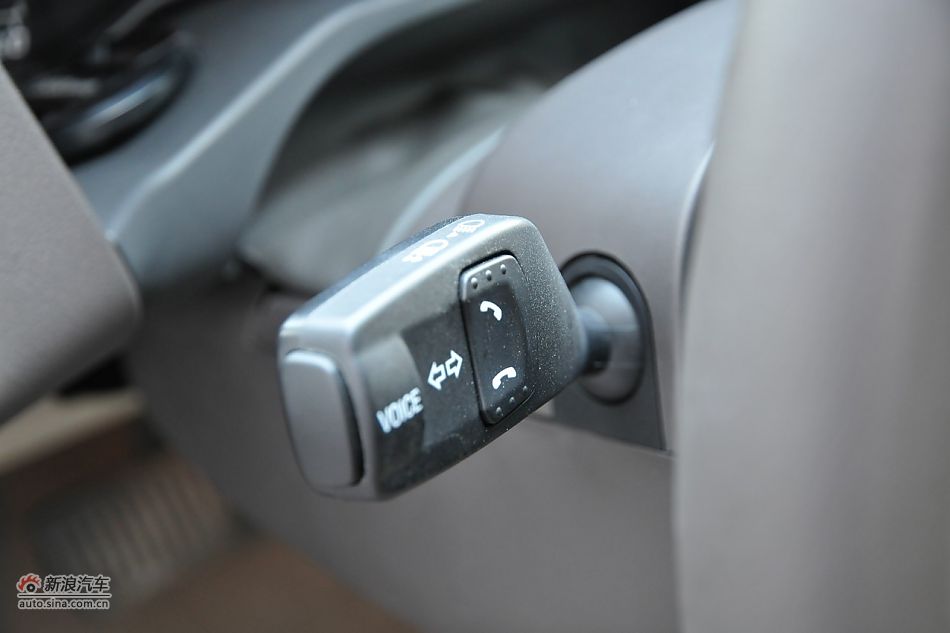 2011款蒙迪欧致胜内饰