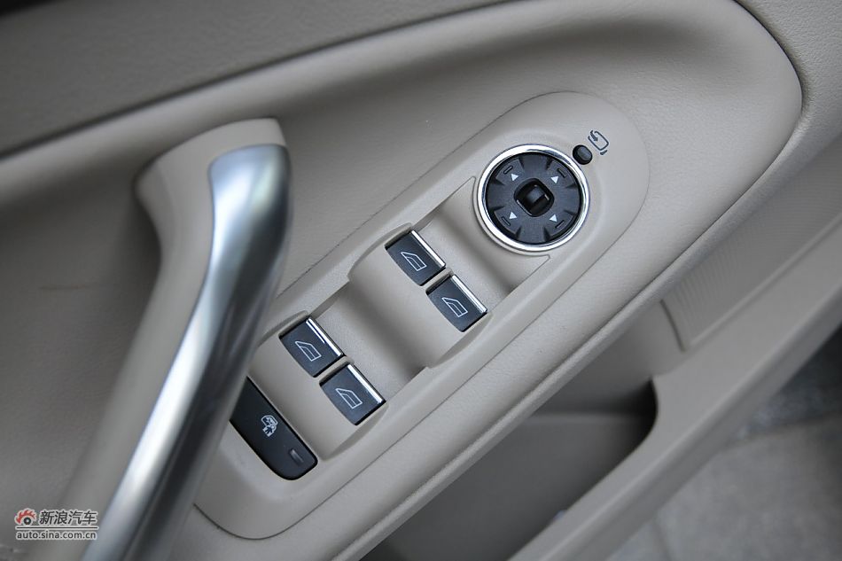 2011款蒙迪欧致胜内饰