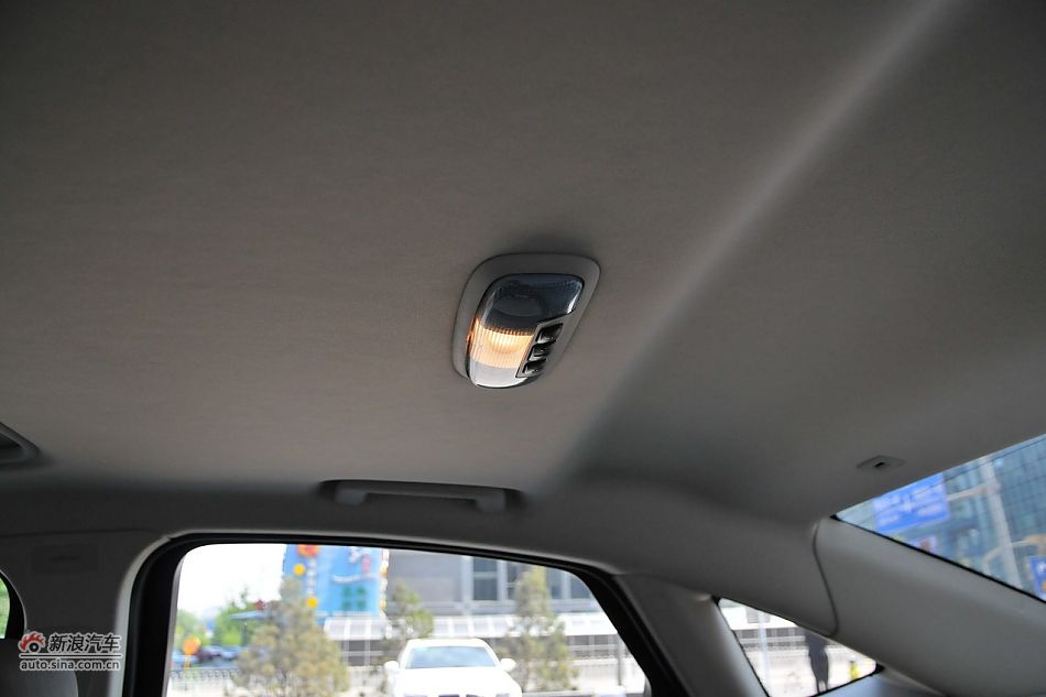 2011款蒙迪欧致胜内饰