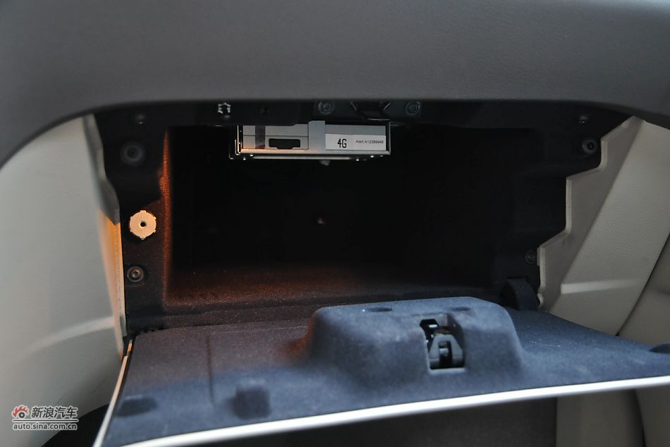 2011款蒙迪欧致胜内饰