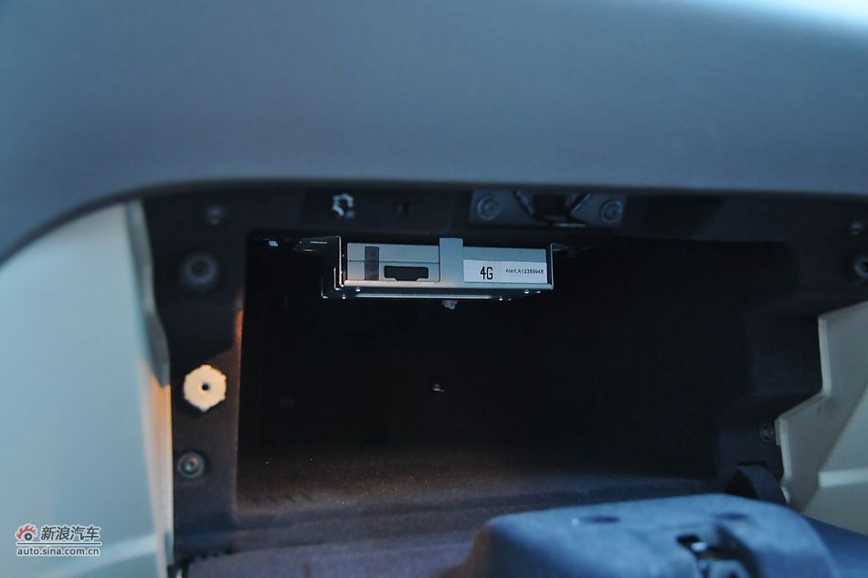 2011款蒙迪欧致胜内饰