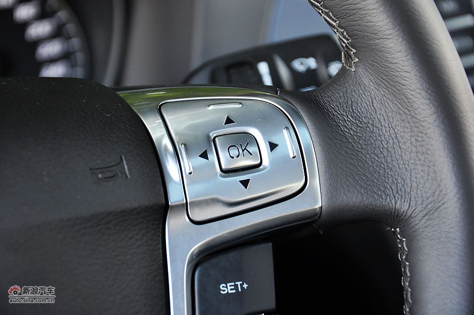 2011款蒙迪欧致胜内饰