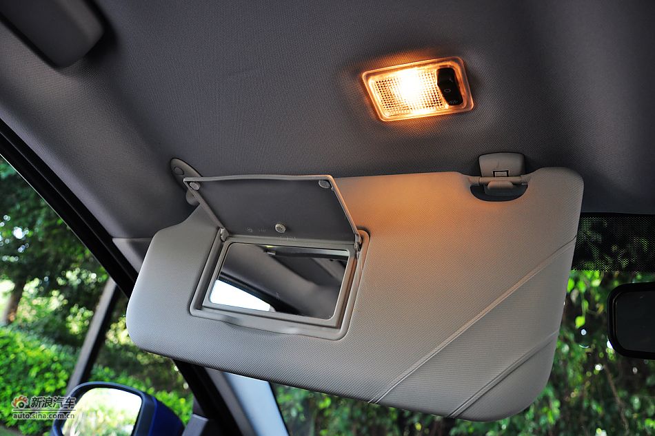 2011款蒙迪欧致胜内饰