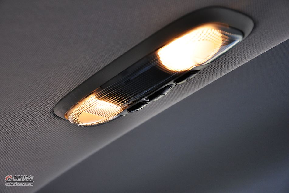 2011款蒙迪欧致胜内饰