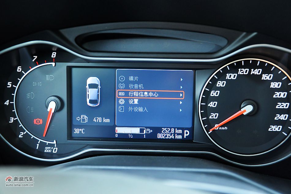 2011款蒙迪欧致胜内饰