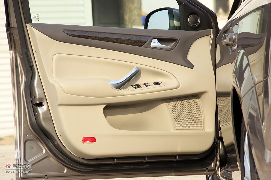 2011款蒙迪欧致胜高清到店实拍