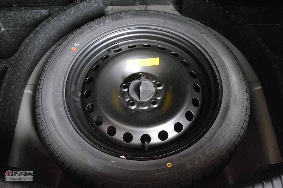 发动机、底盘悬挂及后备箱