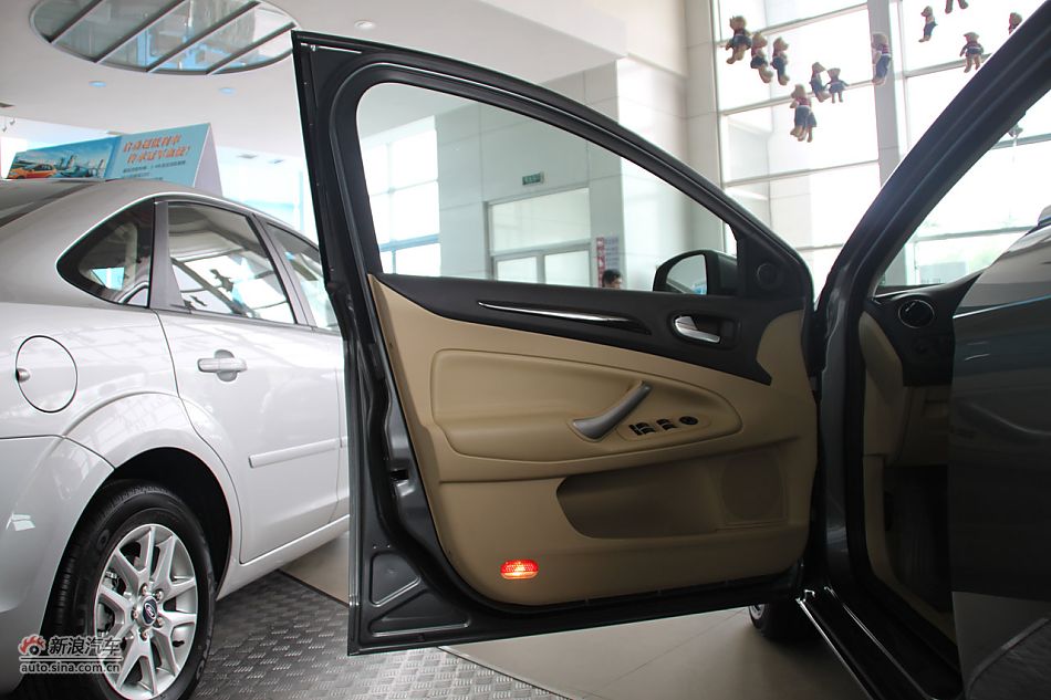 内饰部分及细节