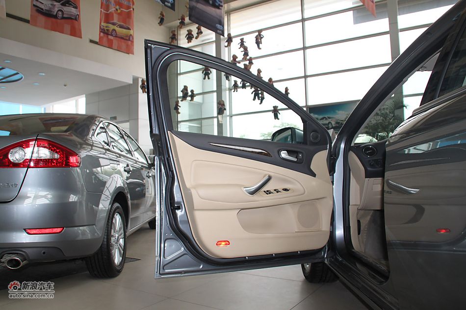 内饰部分及细节