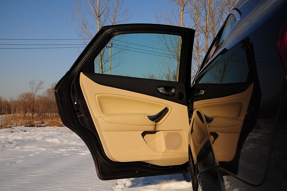 2010款蒙迪欧致胜致胜至尊型内饰