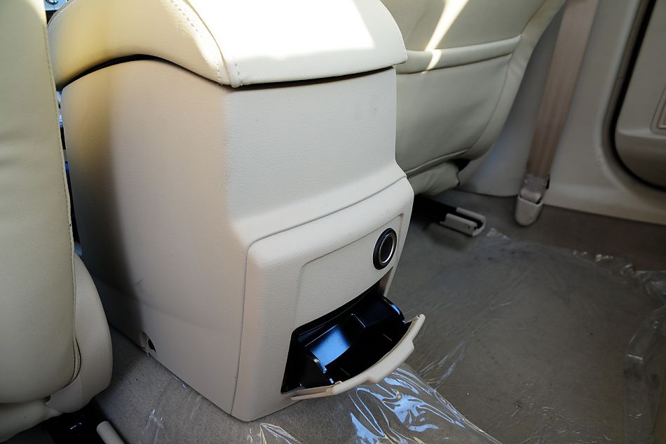 2010款蒙迪欧致胜致胜至尊型内饰