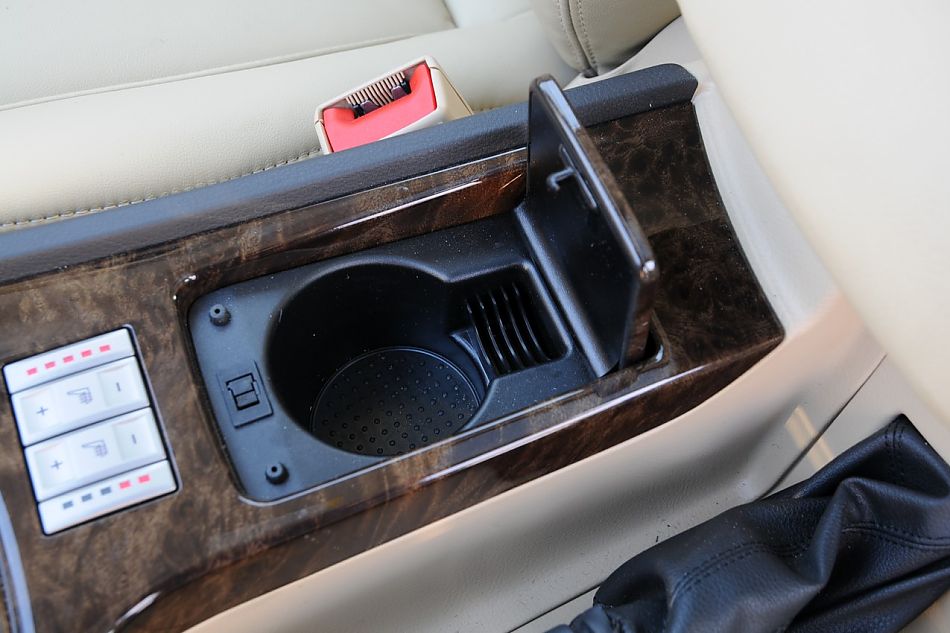 2010款蒙迪欧致胜致胜至尊型内饰