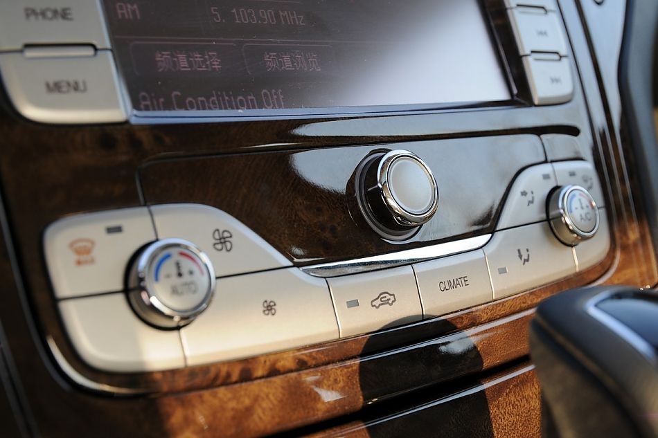 2010款蒙迪欧致胜致胜至尊型内饰