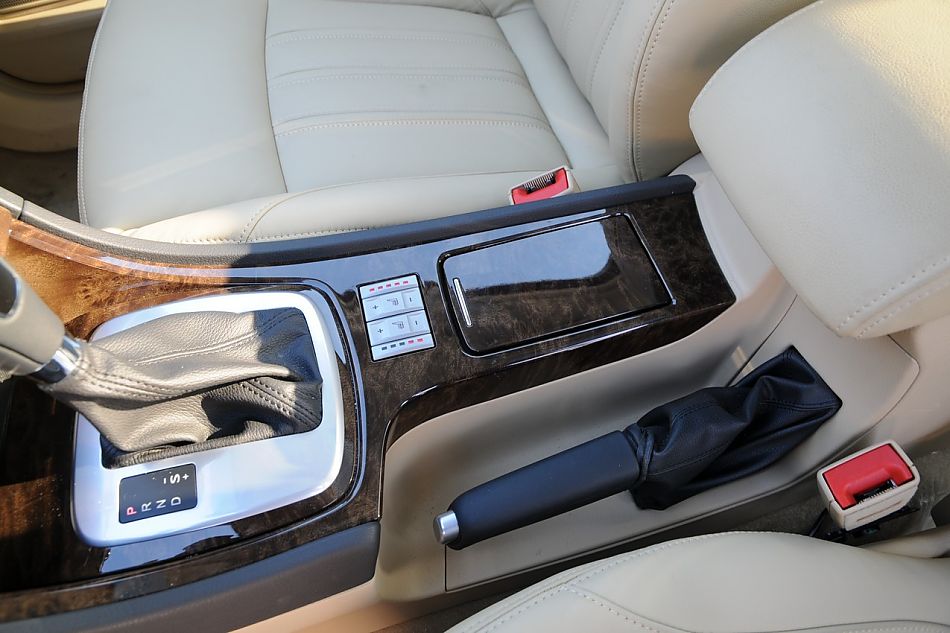 2010款蒙迪欧致胜致胜至尊型内饰