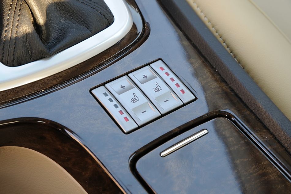 2010款蒙迪欧致胜致胜至尊型内饰