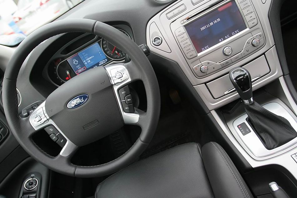 图为蒙迪欧致胜内饰及细节图