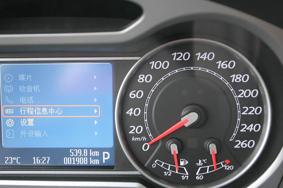 图为蒙迪欧致胜内饰及细节图