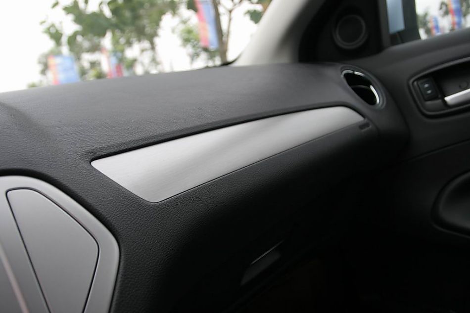 图为蒙迪欧致胜内饰及细节图