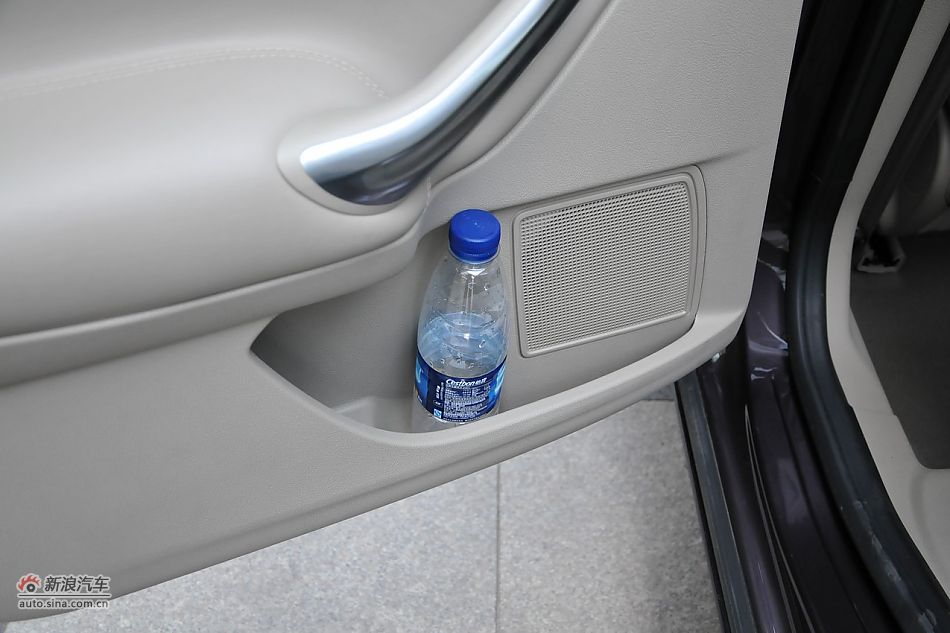 2011款蒙迪欧致胜空间