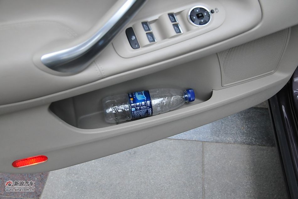 2011款蒙迪欧致胜空间