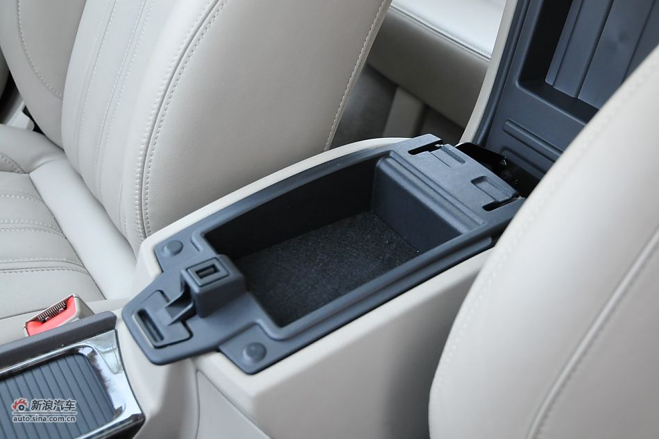 2011款蒙迪欧致胜空间