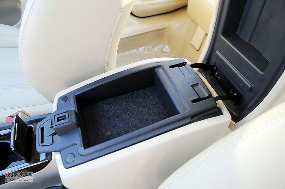 2011款蒙迪欧致胜高清到店实拍