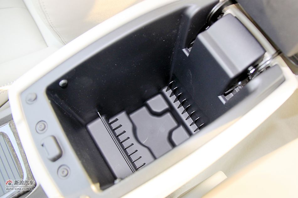 2011款蒙迪欧致胜高清到店实拍