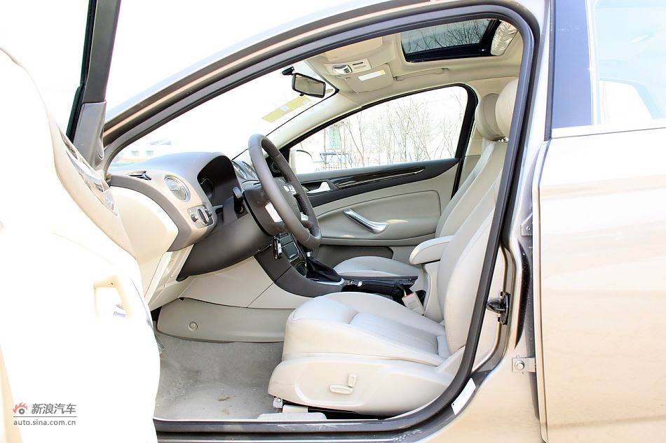 2011款蒙迪欧致胜高清到店实拍