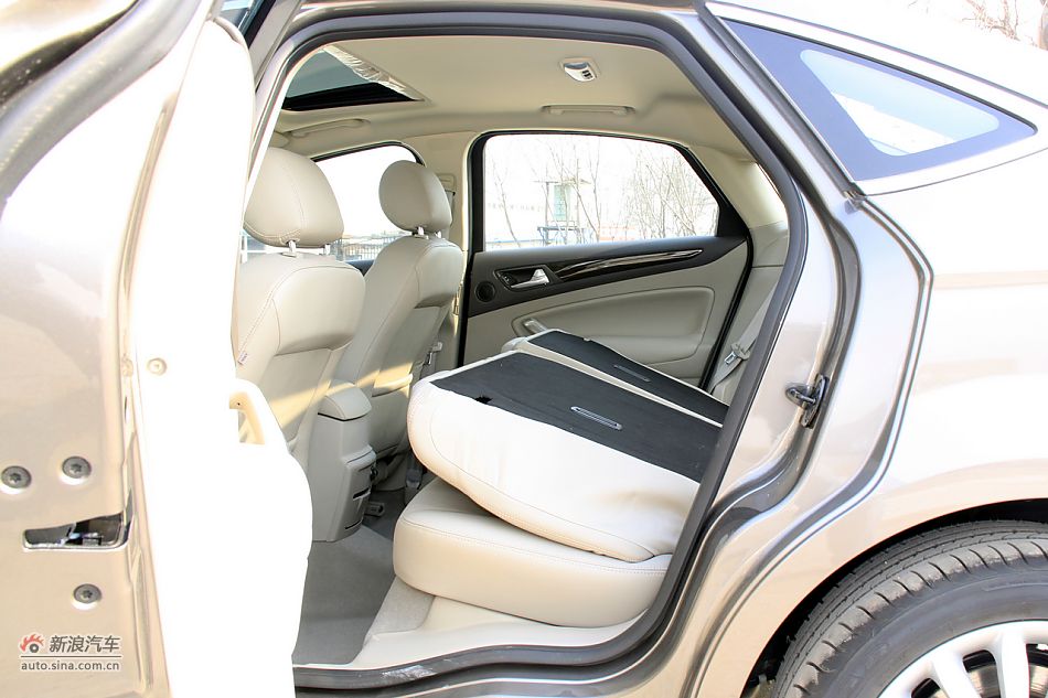 2011款蒙迪欧致胜高清到店实拍