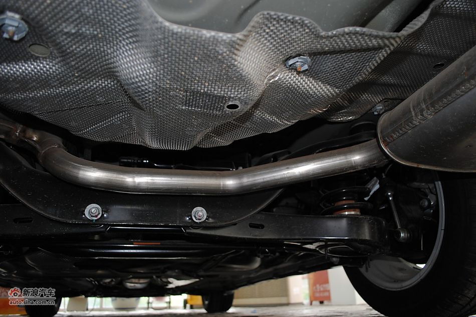 发动机、底盘悬挂及后备箱