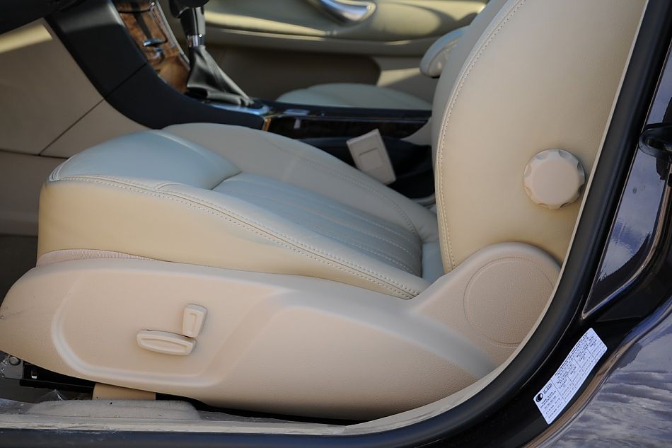 2010款蒙迪欧致胜致胜至尊型内饰