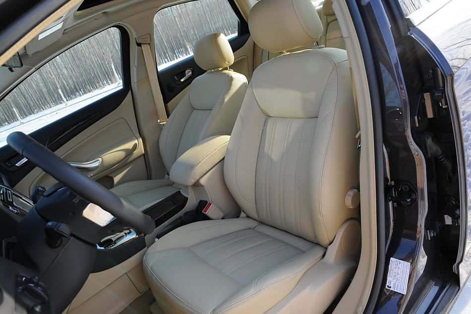 2010款蒙迪欧致胜致胜至尊型内饰