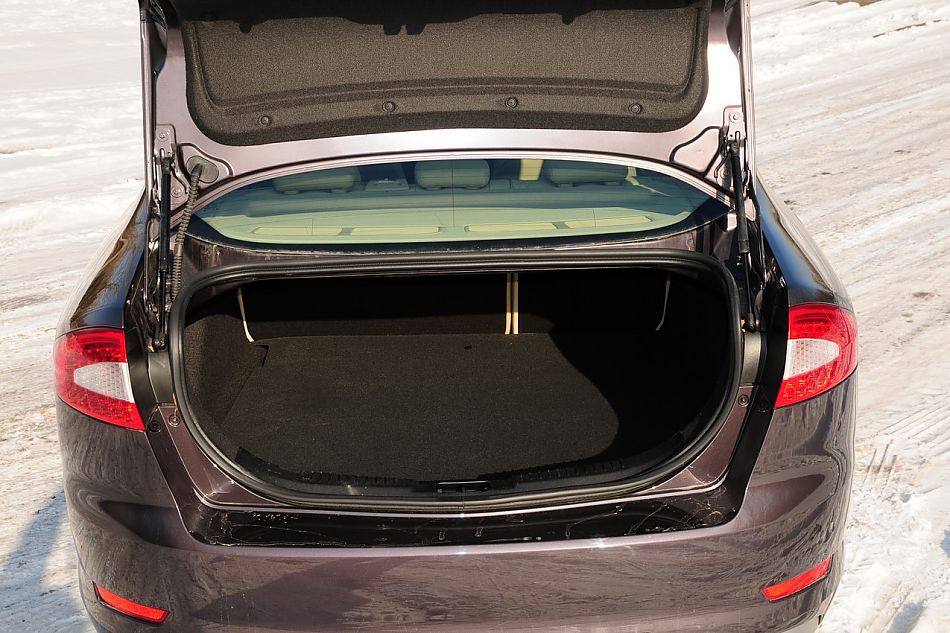 2010款蒙迪欧致胜致胜至尊型实拍