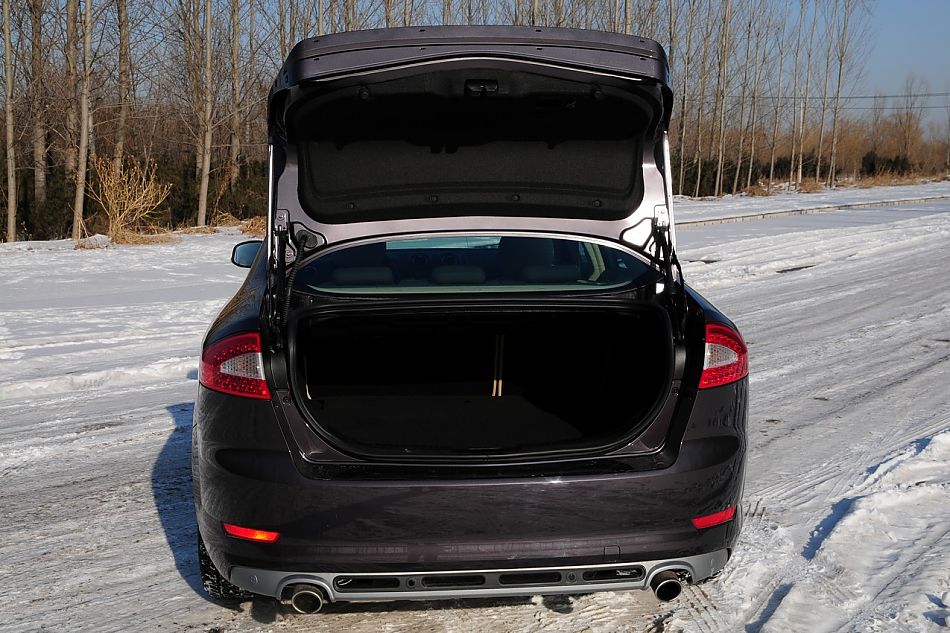 2010款蒙迪欧致胜致胜至尊型实拍