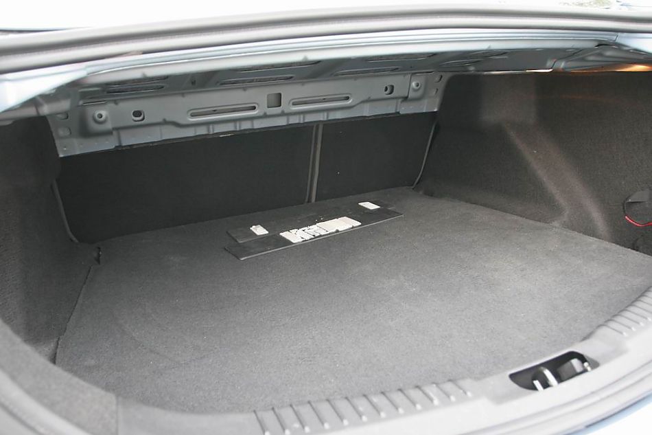 图为蒙迪欧致胜外观及细节