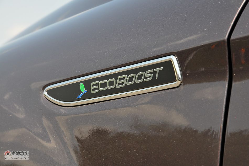 2011款蒙迪欧致胜车身细节