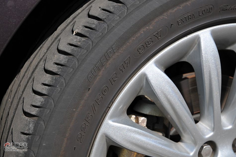 2011款蒙迪欧致胜车身细节