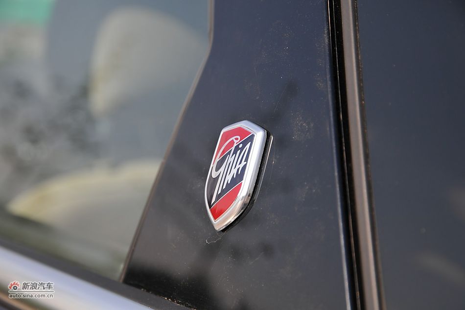 2011款蒙迪欧致胜车身细节