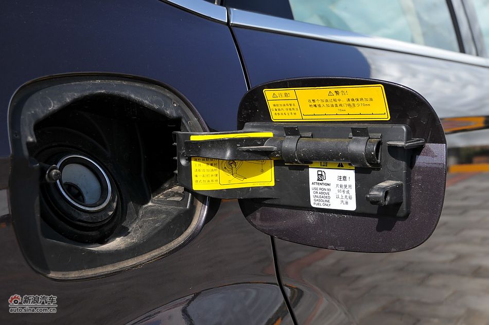 2011款蒙迪欧致胜车身细节