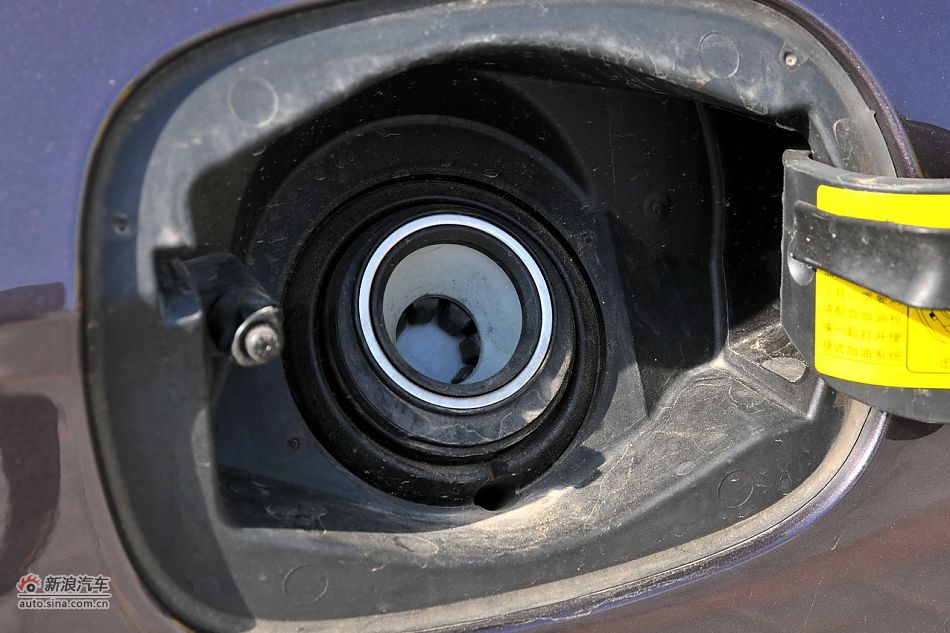 2011款蒙迪欧致胜车身细节